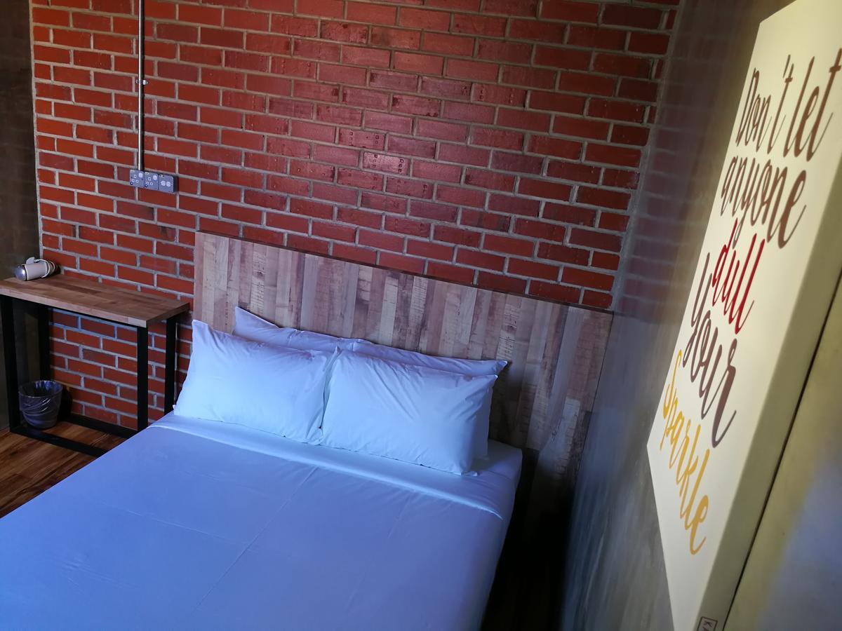 קואלה טרנגאנו The Rise Room מראה חיצוני תמונה A room at the hotel